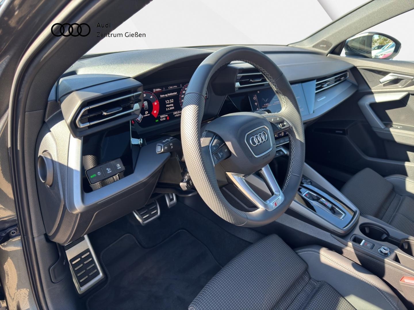 Bild über Audi A3 Sportback S line 35 TDI S tronic - für weitere Informationen kontaktieren Sie den Audi Partner