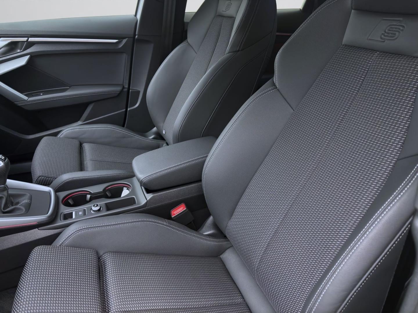 Bild über Audi A3 Sportback TDI Schaltgetriebe - für weitere Informationen kontaktieren Sie den Audi Partner