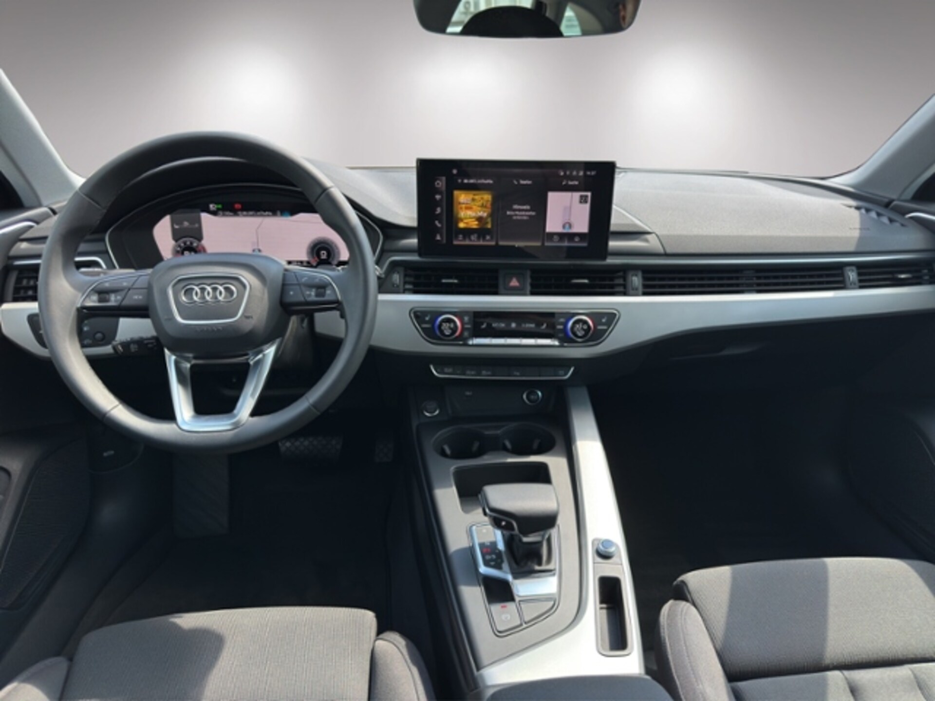 Audi A4 Avant S line