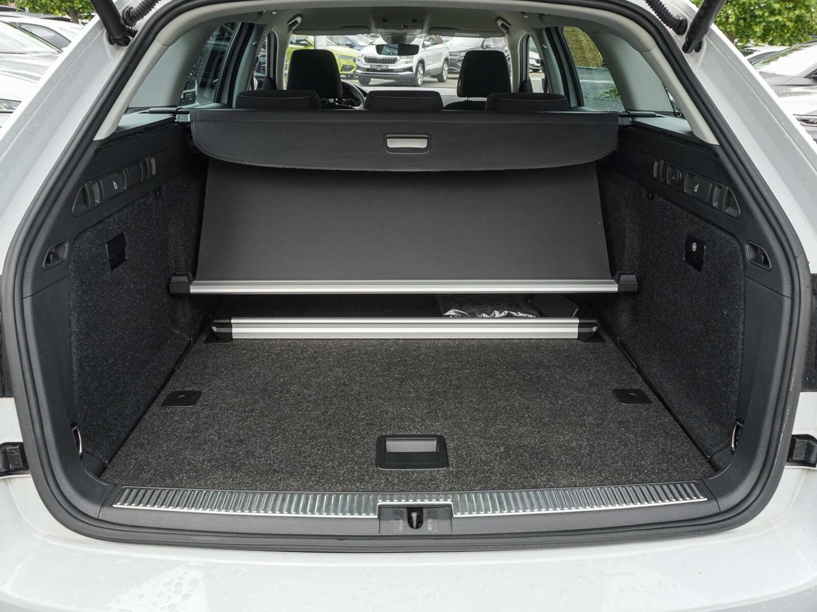 Škoda Superb Combi – Bild 18