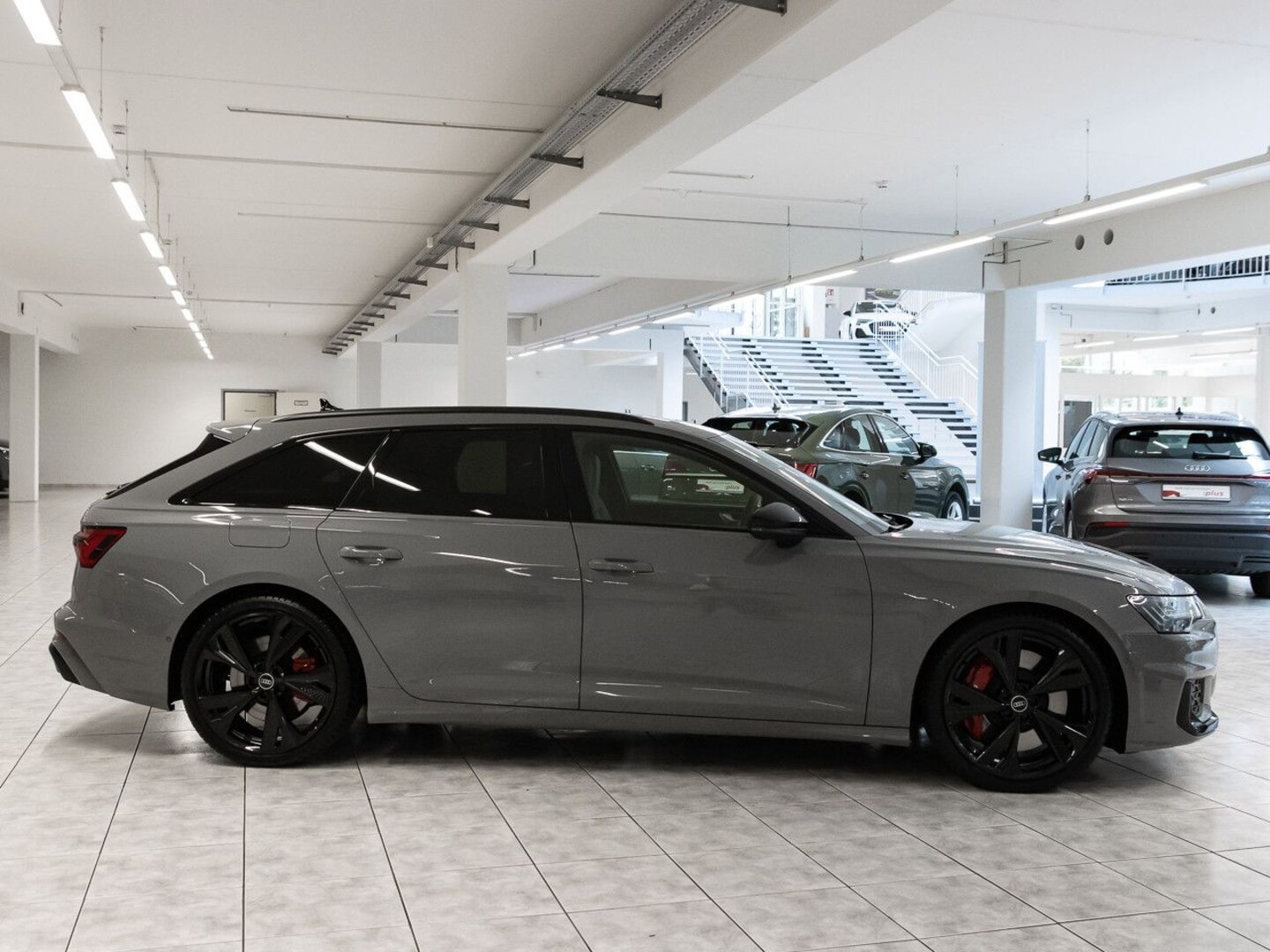 Bild über Audi S6 Avant TDI quattro tiptronic - für weitere Informationen kontaktieren Sie den Audi Partner