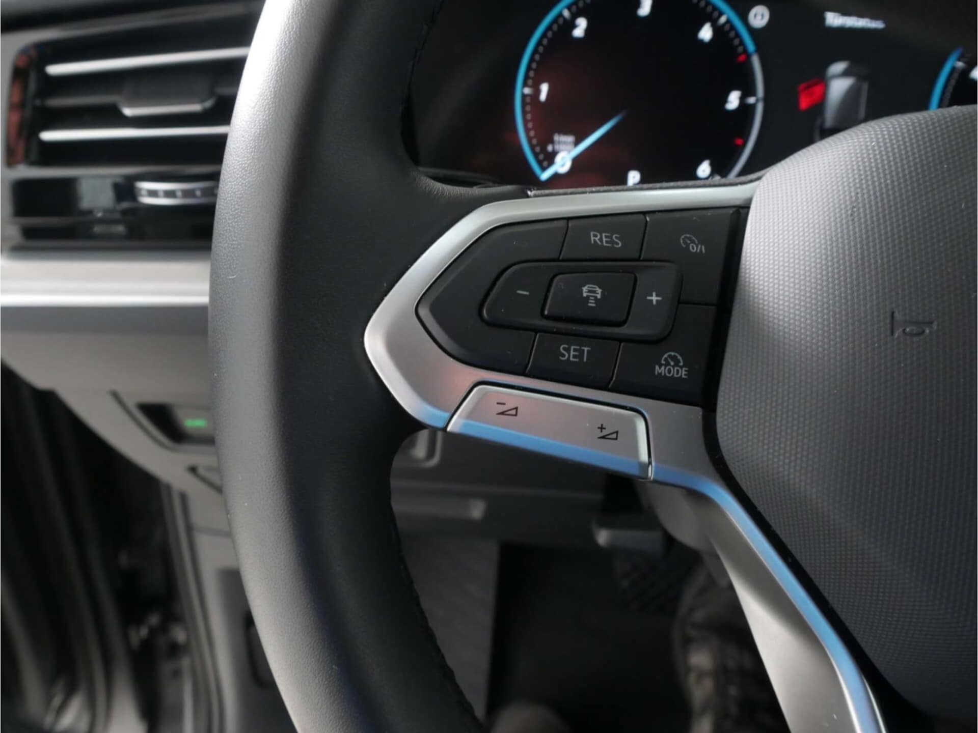 Volkswagen Touareg Basis-Modell