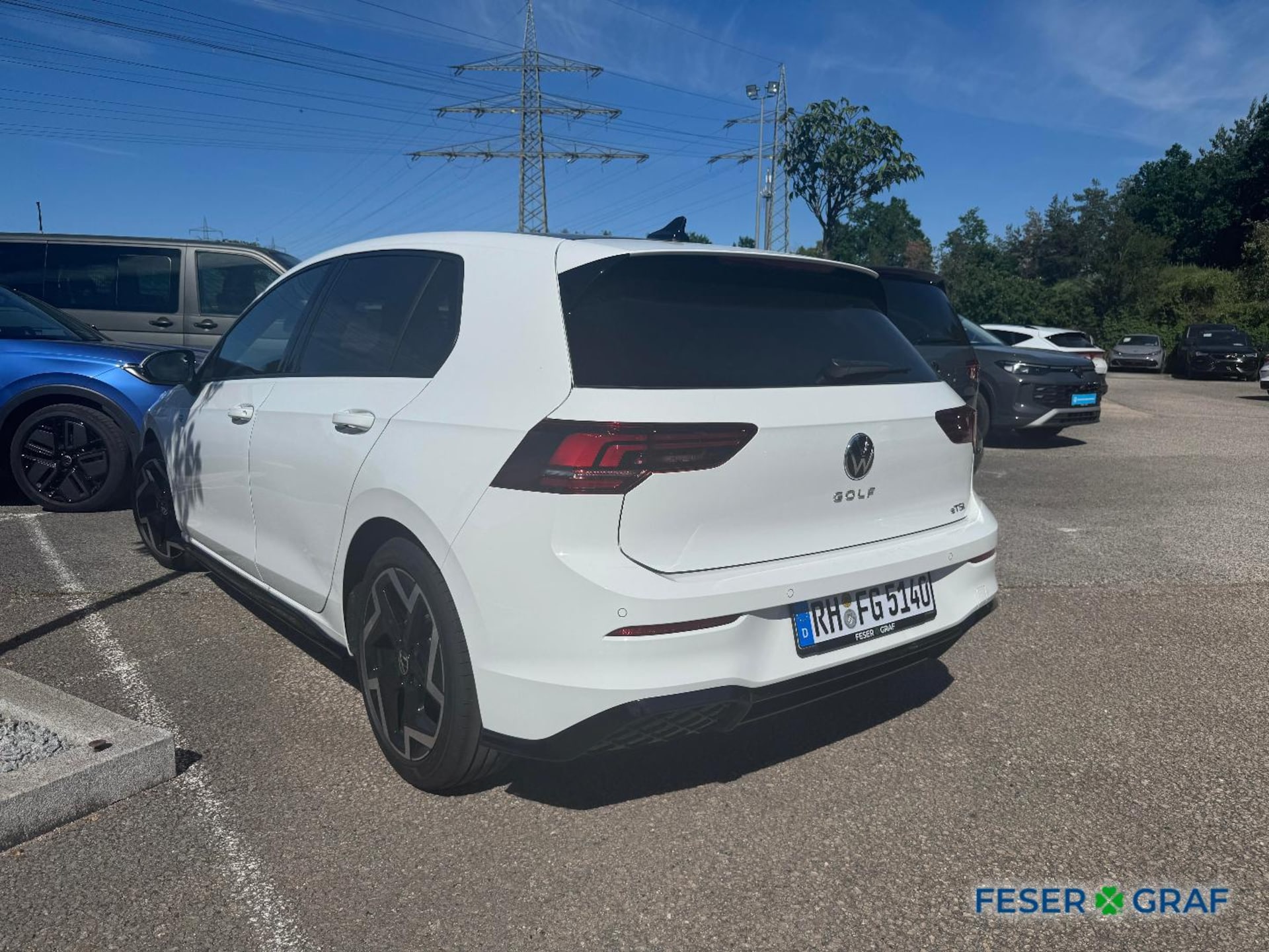 Volkswagen Golf R-Line