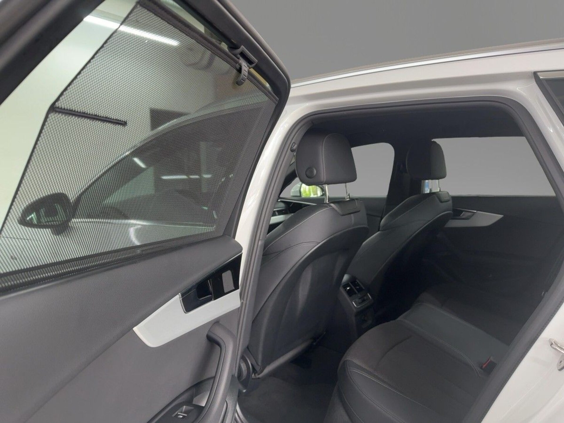Audi A4 Avant S line