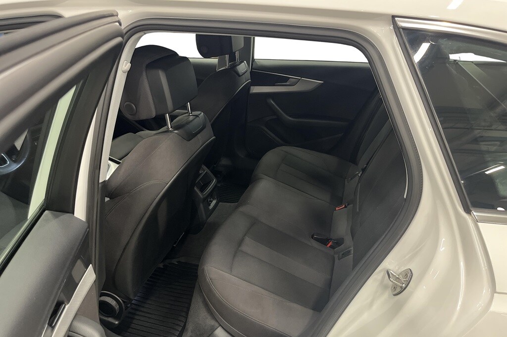 Bild som visar Audi A4 Avant A4 Avant 40 TDI quattro Proline advanced 190 hk S tronic - för mer information kontakta din Audi Partner