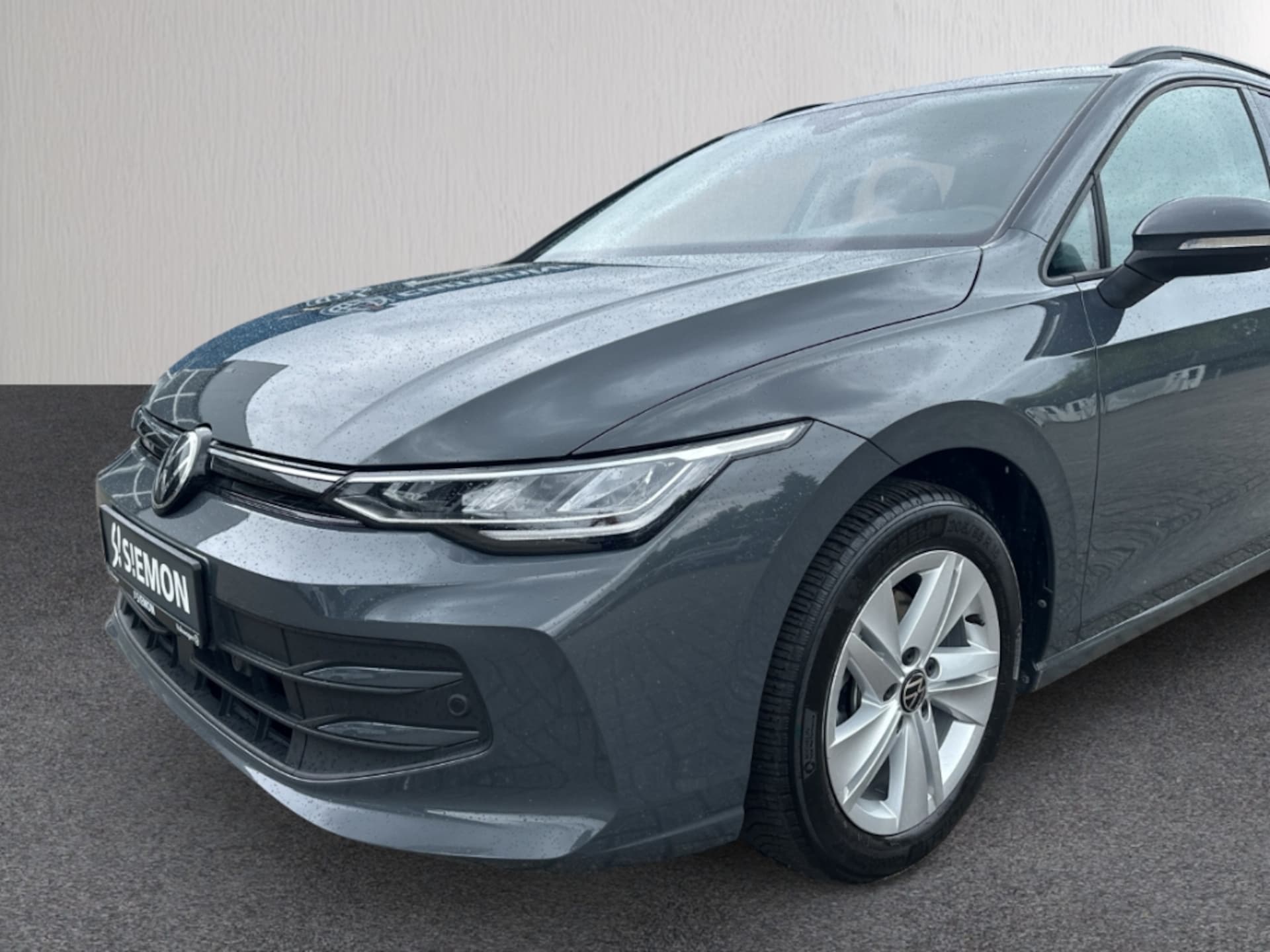 Volkswagen Golf Variant Life