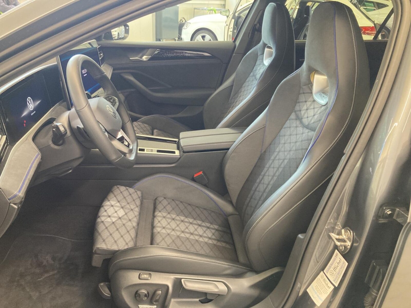 Volkswagen Passat – Bild 13