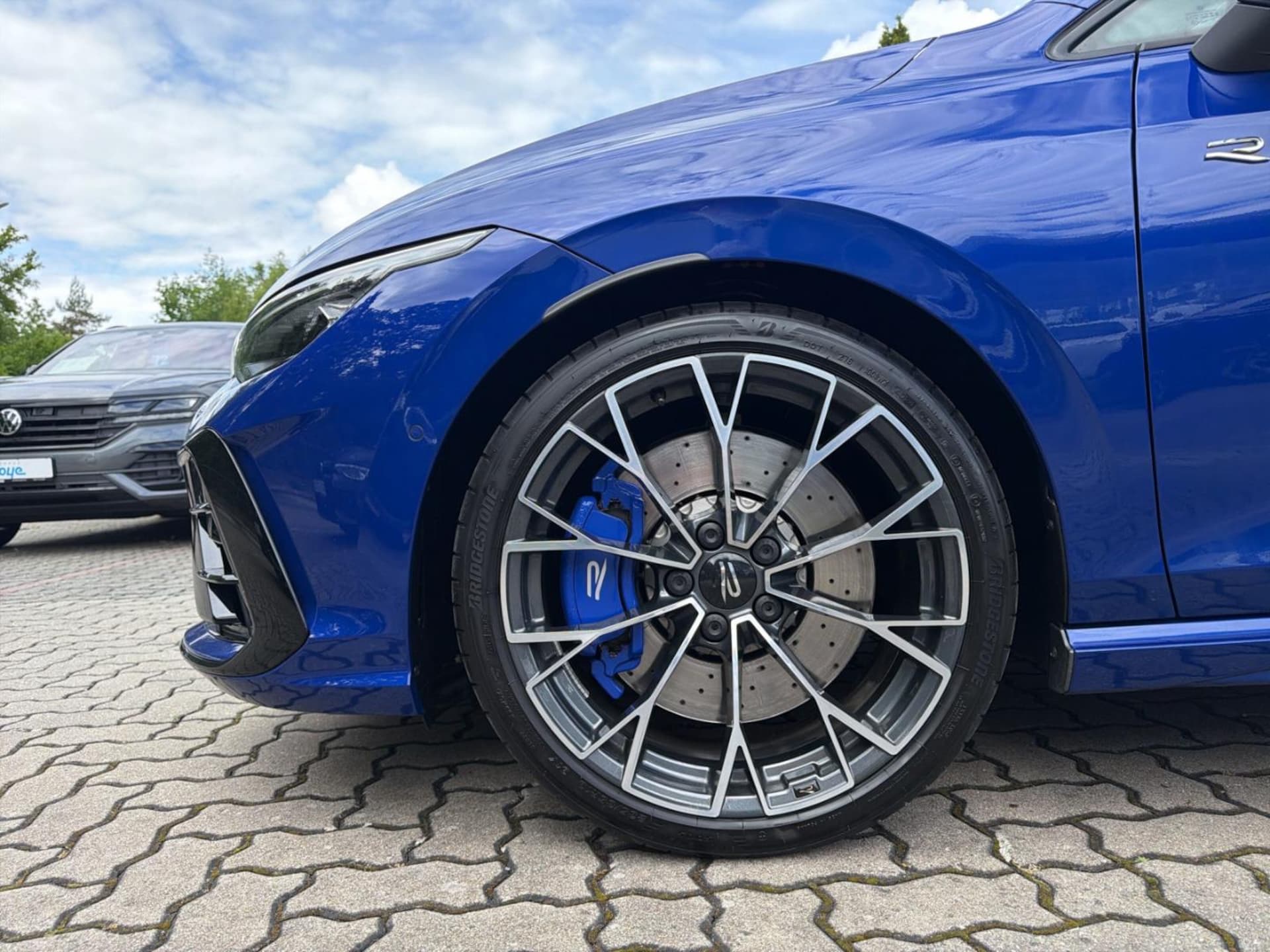 Volkswagen Golf R