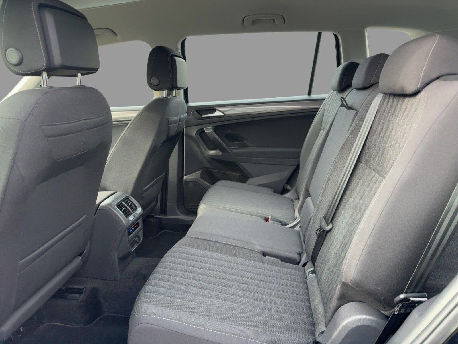 Volkswagen Tiguan Allspace – Bild 8