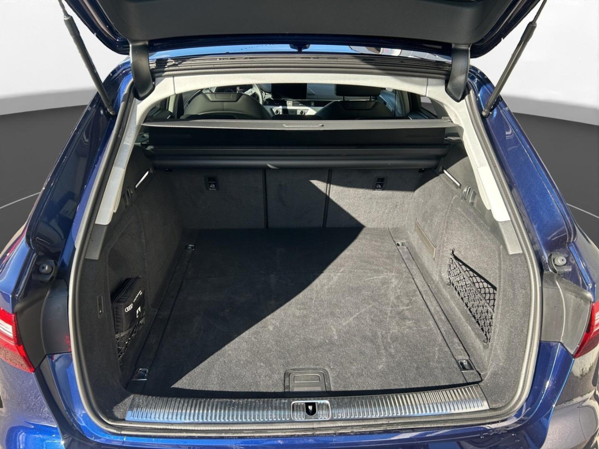 Audi A4 Avant Advanced