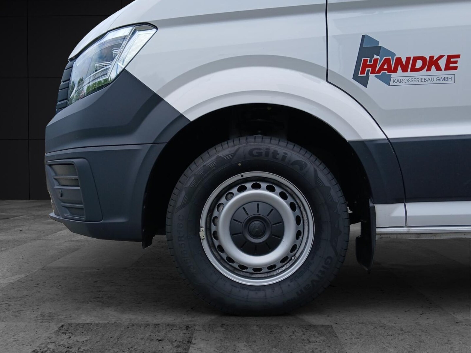 Volkswagen Crafter Kasten mittlerer Radstand – Bild 9