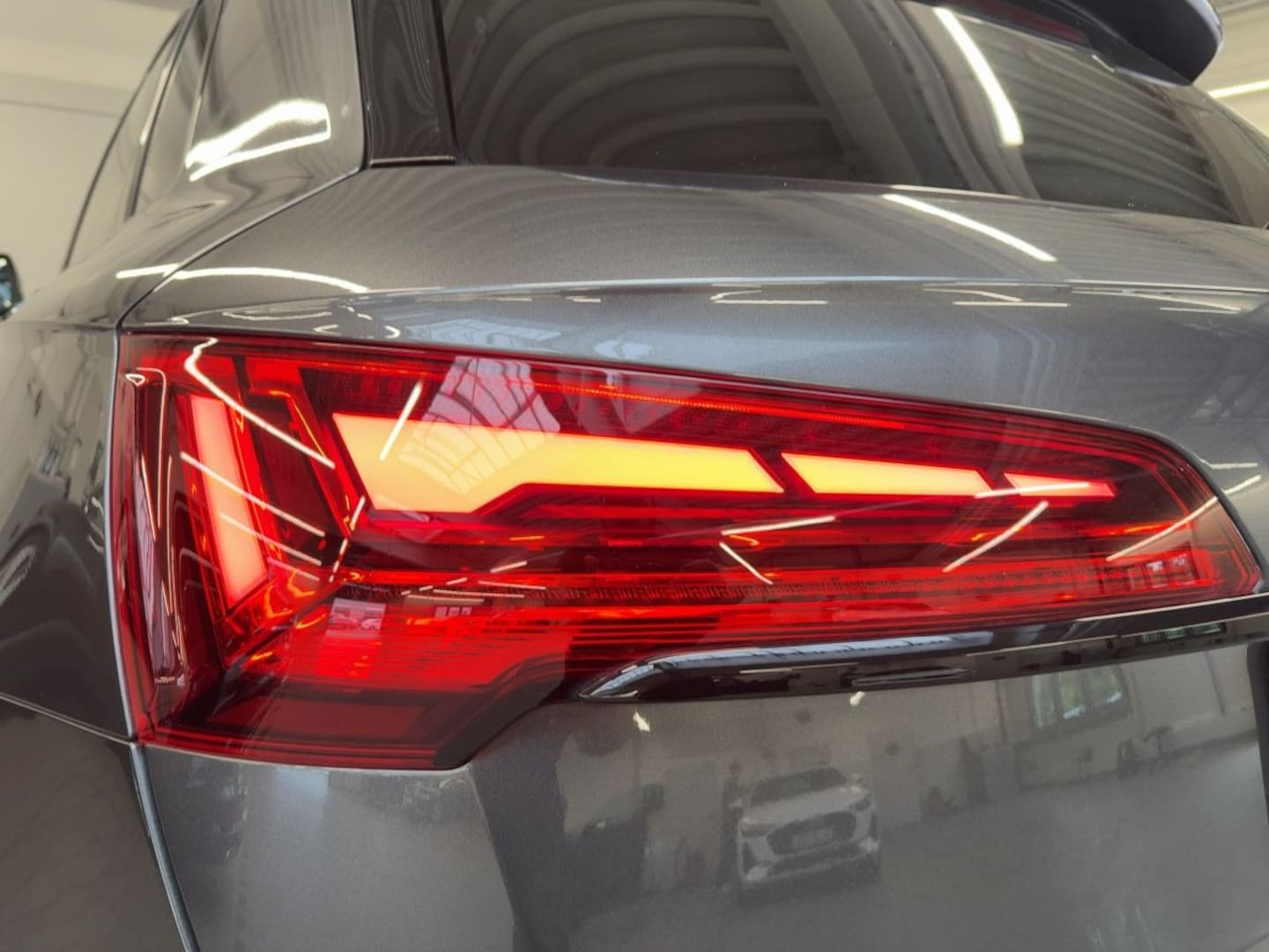 Bild über Audi Q5 40 TDI quattro 150 kW S tronic - für weitere Informationen kontaktieren Sie den Audi Partner