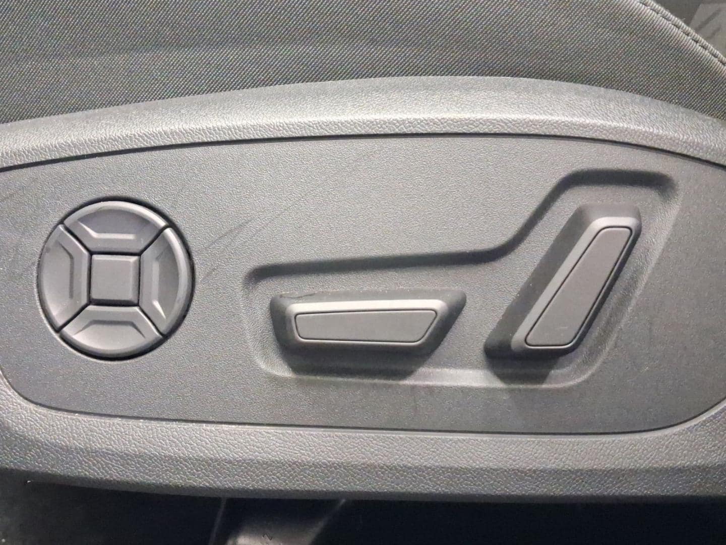 Bild über Audi A5 Avant TDI quattro 150 kW S tronic - für weitere Informationen kontaktieren Sie den Audi Partner