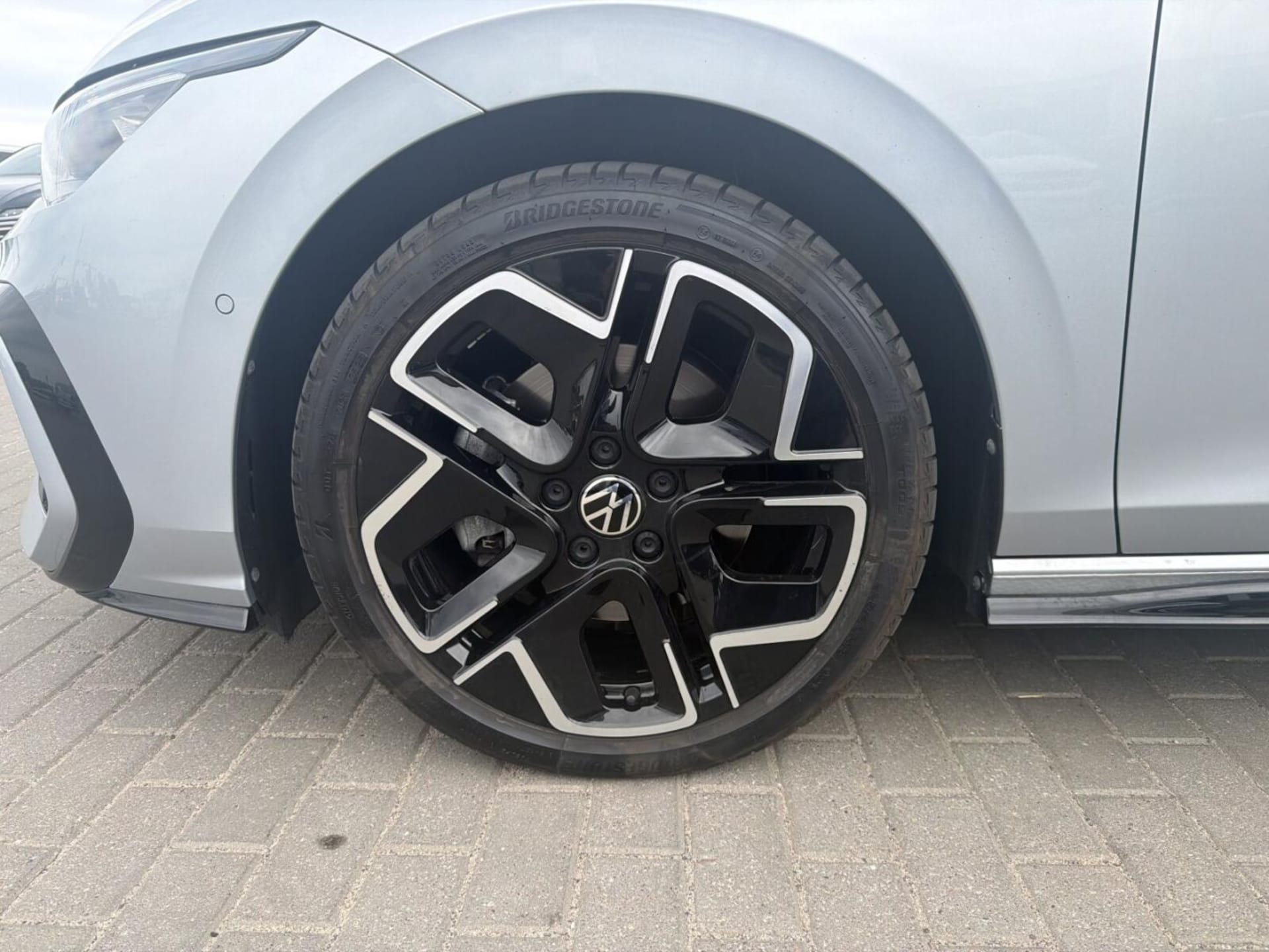 Volkswagen Golf Variant R-Line