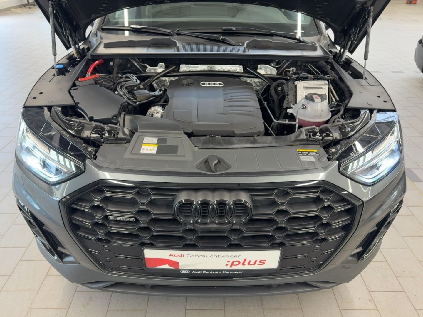 Bild über Audi Q5 40 TDI quattro 150 kW S tronic - für weitere Informationen kontaktieren Sie den Audi Partner