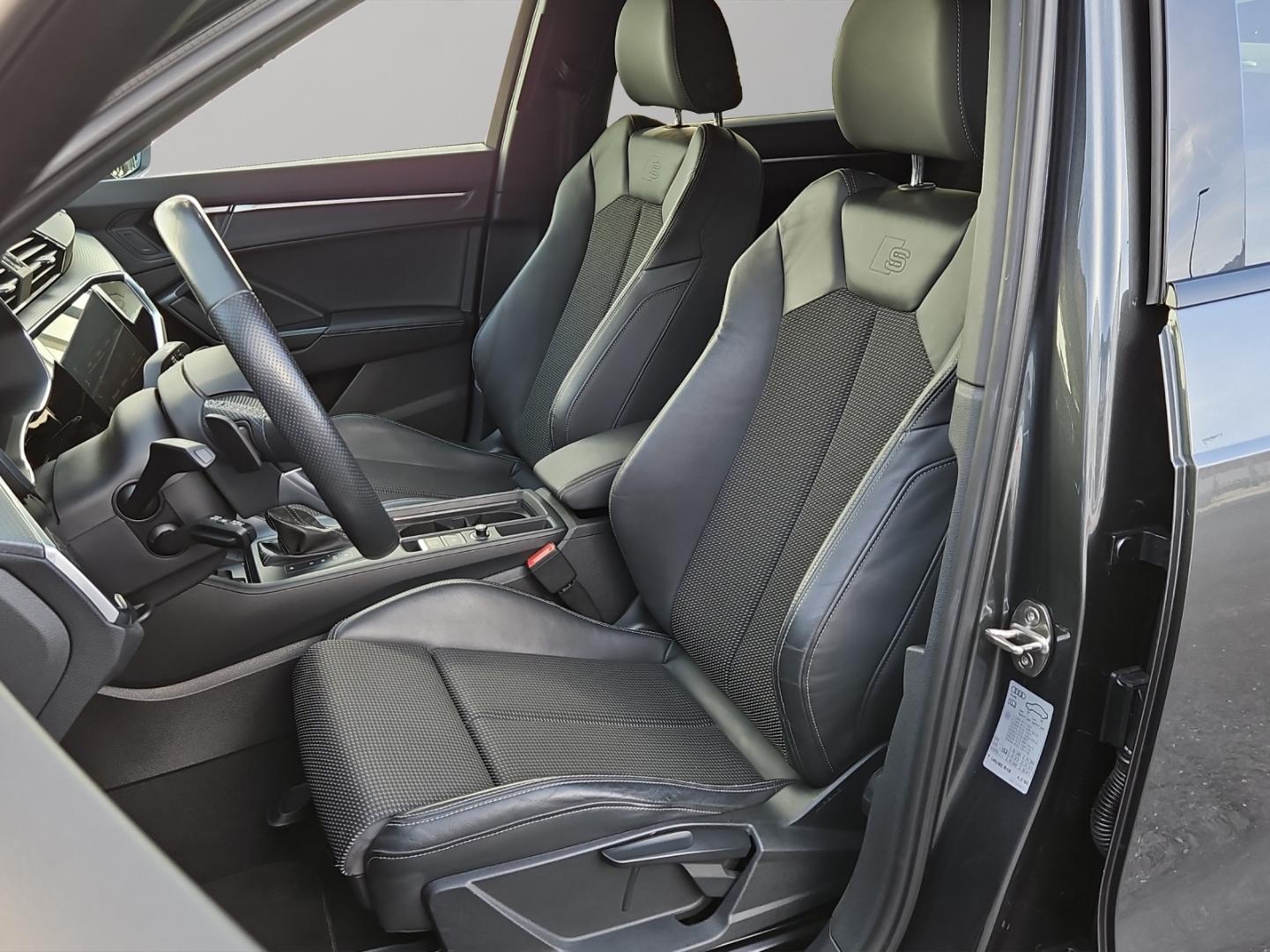 Bild über Audi Q3 Special Edition Attraction S line 35 TFSI 110 kW (150 PS) S tronic - for more details contact your dealer