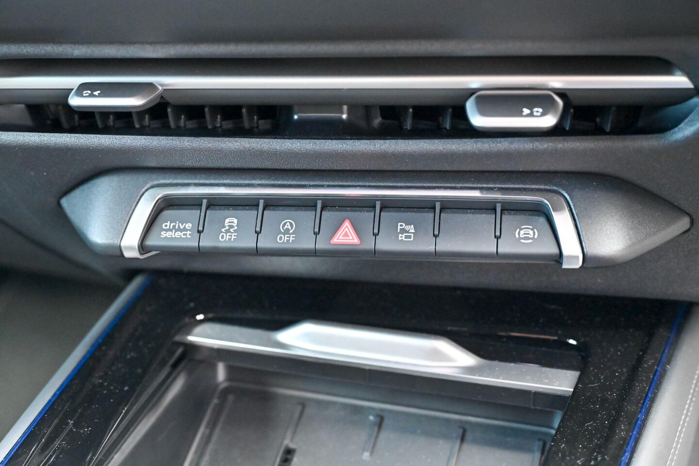 Image about Audi Q3 SUV TFSI quattro 195 kW