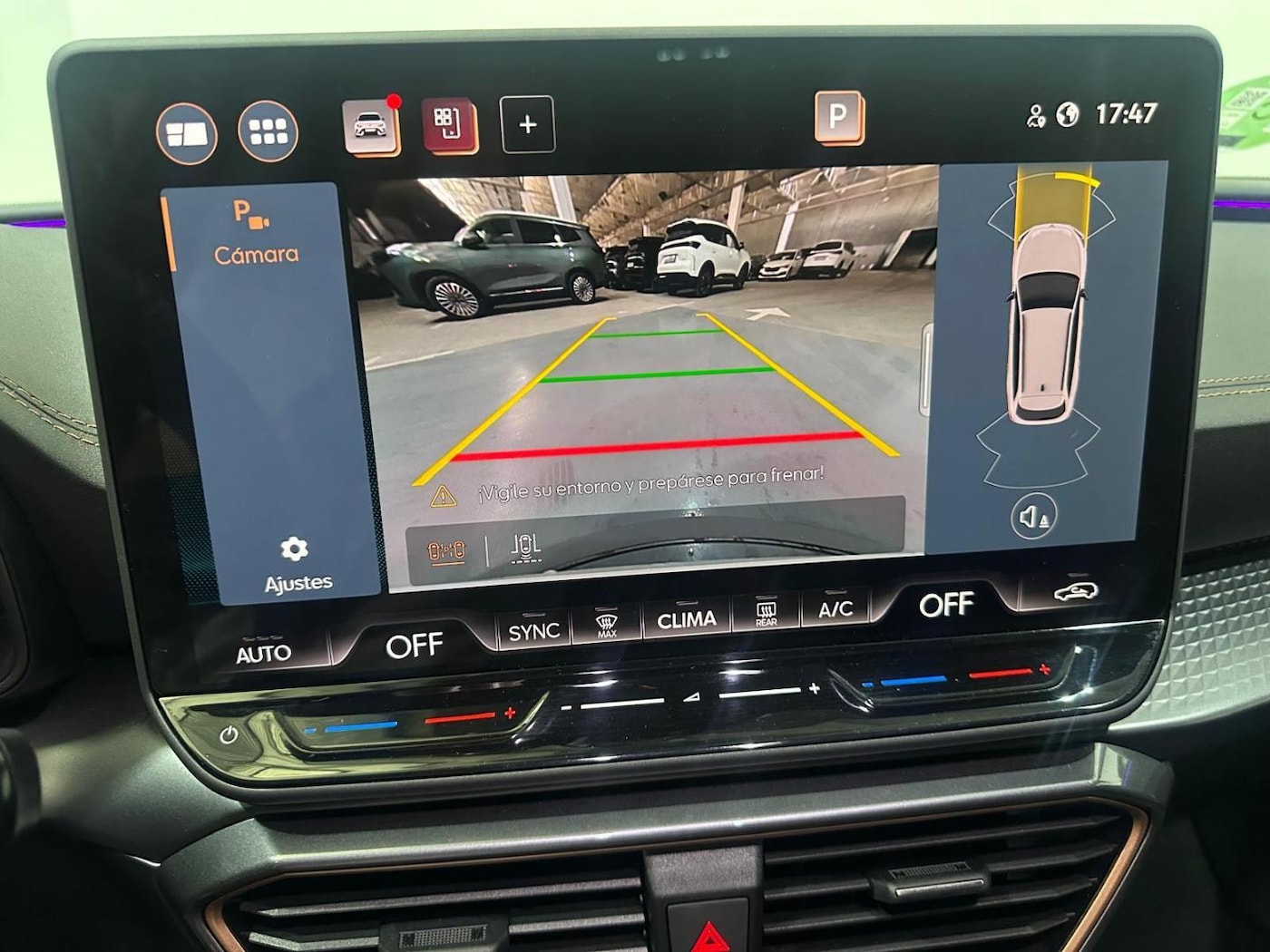CUPRA Leon Sportstourer 1.5 eTSI DSG 110 kW (150 CV) — photo 27