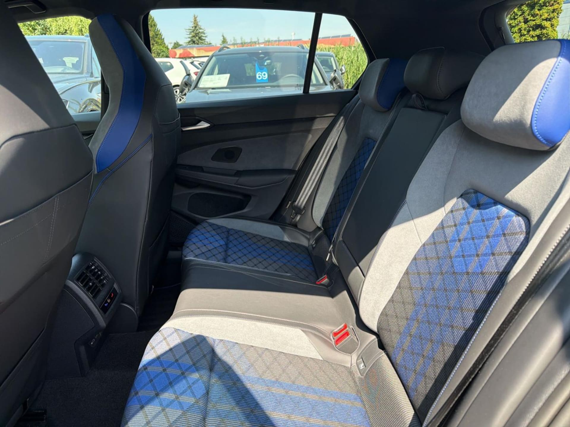 Volkswagen Golf R