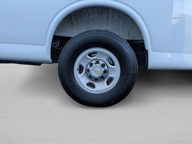 2025 CHEVROLET EXPRESS - Image 22