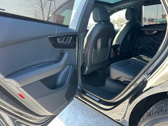 2026 Audi Q8 Premium Plus - Photo 15