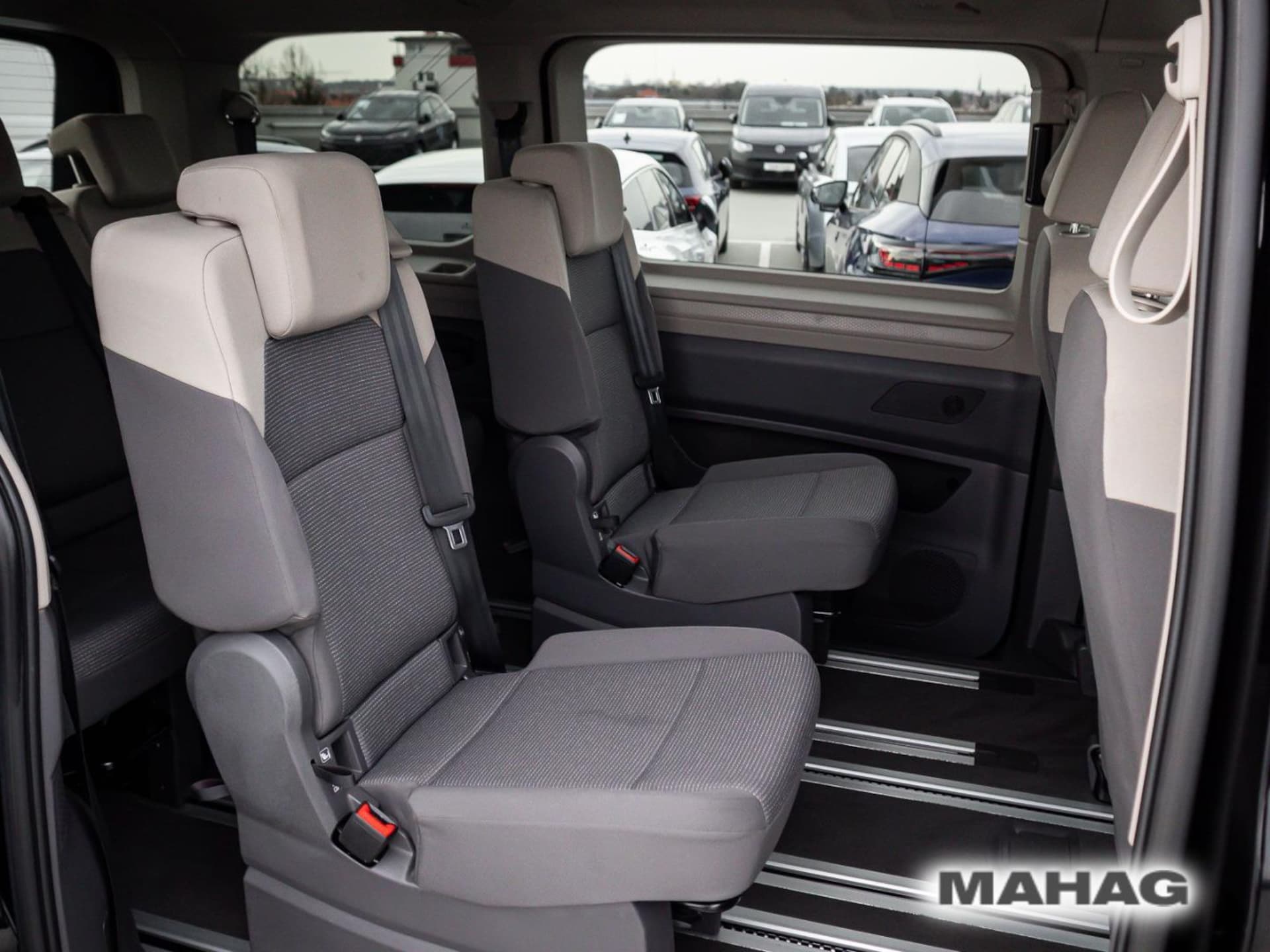 Volkswagen Multivan Basis-Modell