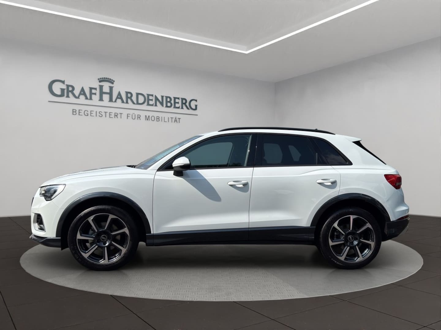 Bild über Audi Q3 TDI 110 kW S tronic - für weitere Informationen kontaktieren Sie den Audi Partner