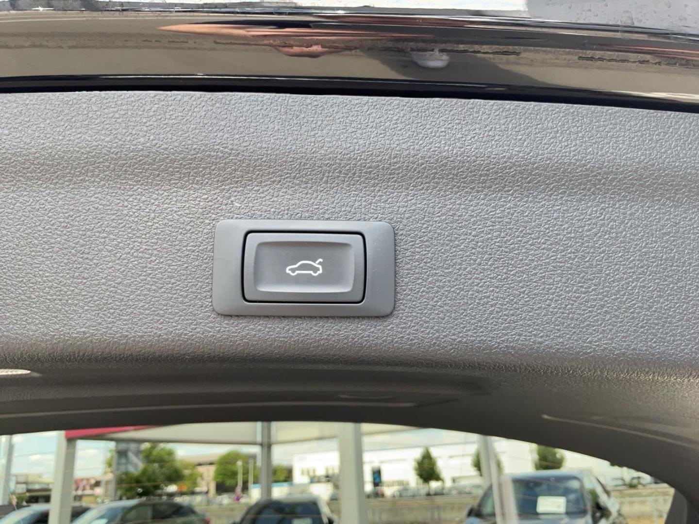 Bild über Audi S6 Avant TDI quattro tiptronic - für weitere Informationen kontaktieren Sie den Audi Partner