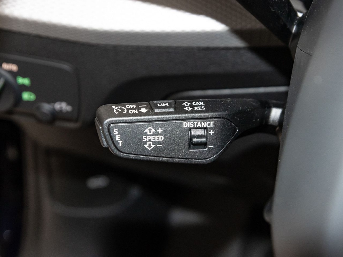Bild über Audi Q2 S line 40 TFSI quattro S tronic - für weitere Informationen kontaktieren Sie den Audi Partner
