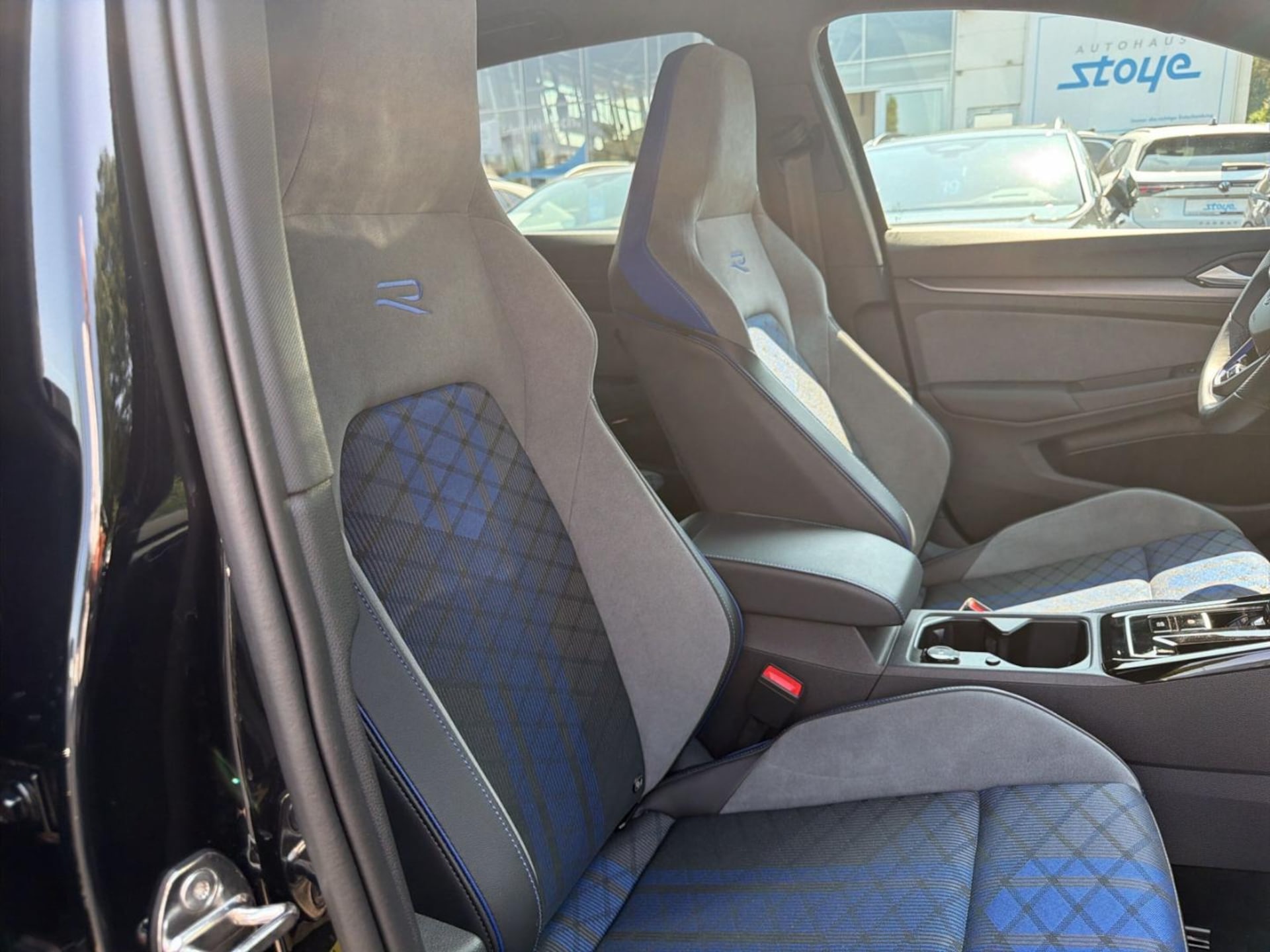 Volkswagen Golf R