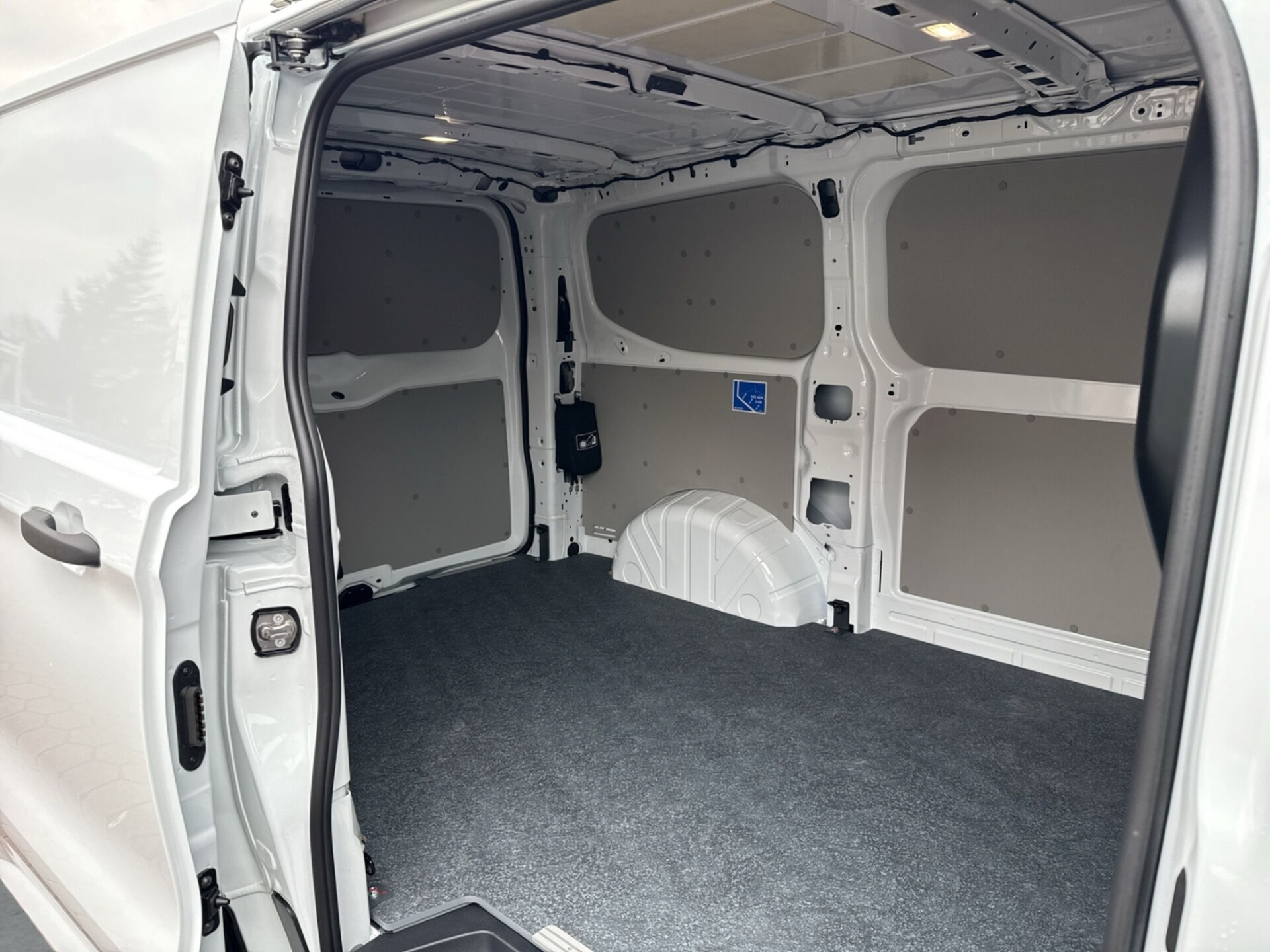Volkswagen Transporter Kasten kurzer Radstand