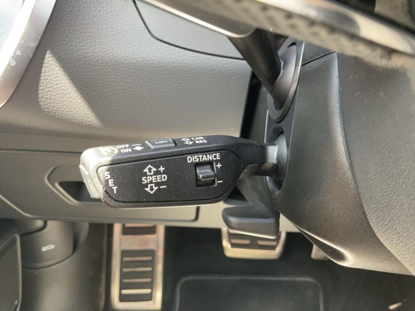 Bild über Audi S6 Avant TDI quattro tiptronic - für weitere Informationen kontaktieren Sie den Audi Partner