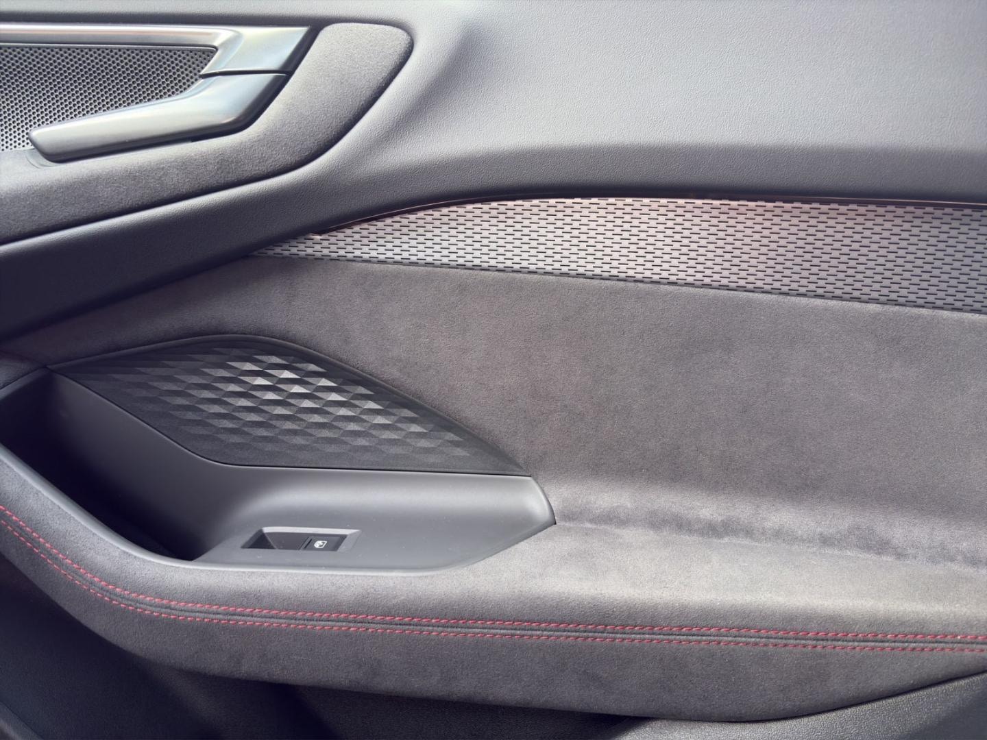 Bild über Audi A5 Limousine TDI quattro 150 kW S tronic - für weitere Informationen kontaktieren Sie den Audi Partner
