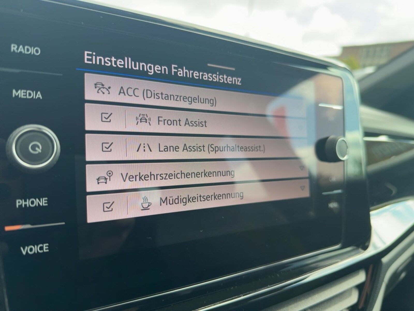 Volkswagen T-Roc – Bild 13