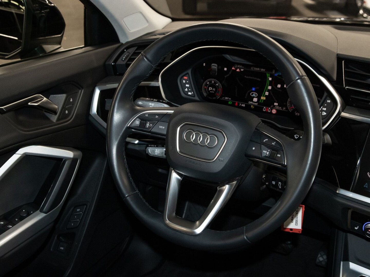 Bild über Audi Q3 Sportback 35 TDI S tronic - für weitere Informationen kontaktieren Sie den Audi Partner