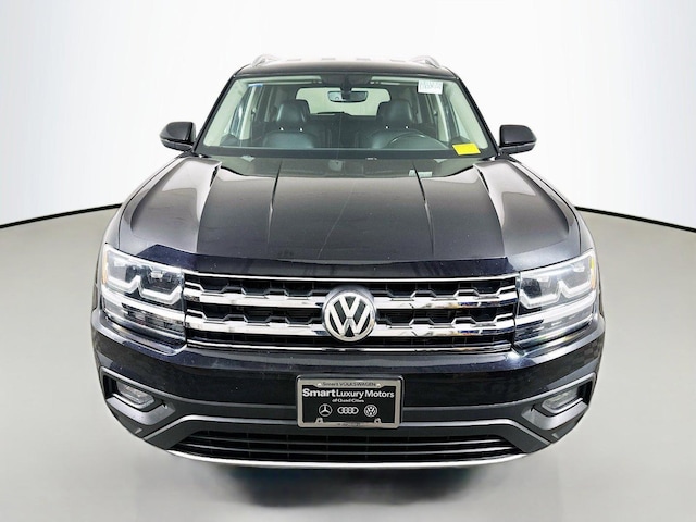 Used 2019 Volkswagen Atlas SE with VIN 1V2LR2CA4KC540857 for sale in Davenport, IA