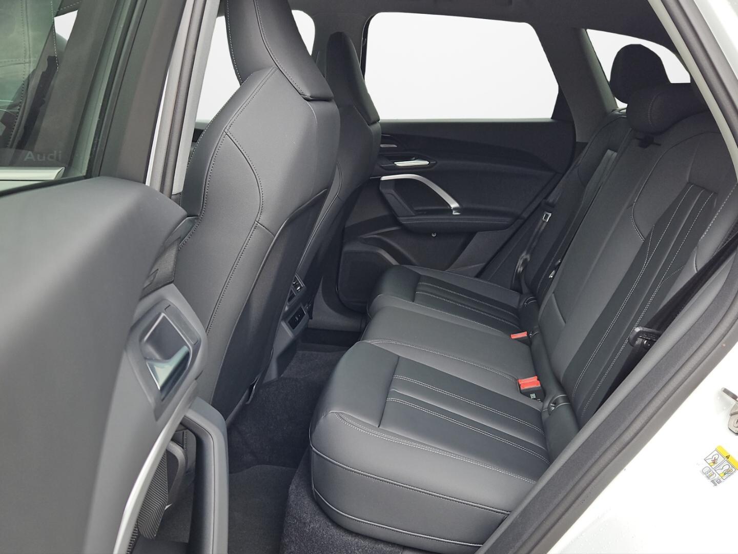 Bild über Audi Q5 SUV TDI quattro 150 kW S tronic - für weitere Informationen kontaktieren Sie den Audi Partner