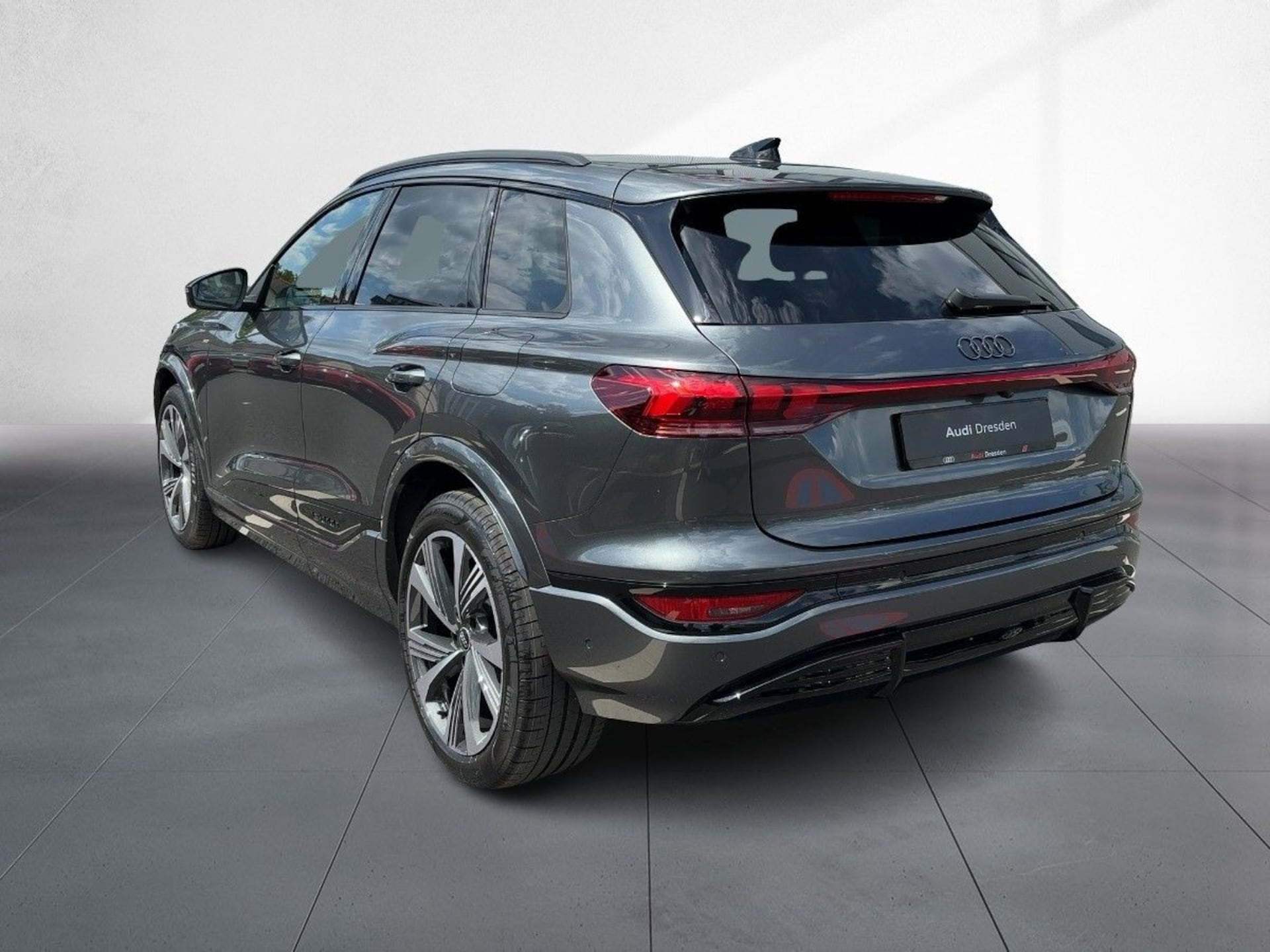Audi Q6 SUV e-tron