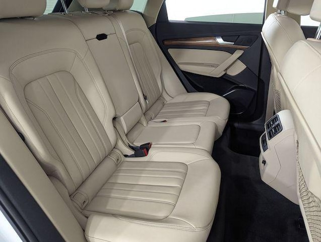 2024 Audi Q5 Premium - Photo 18