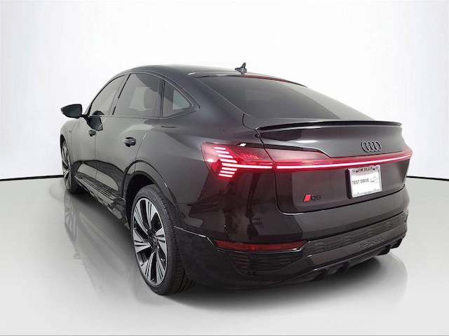 2024 Audi Q8 Sportback e-tron