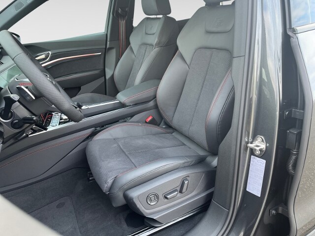 Image about Audi Q8 e-tron S line 55 e-tron quattro
