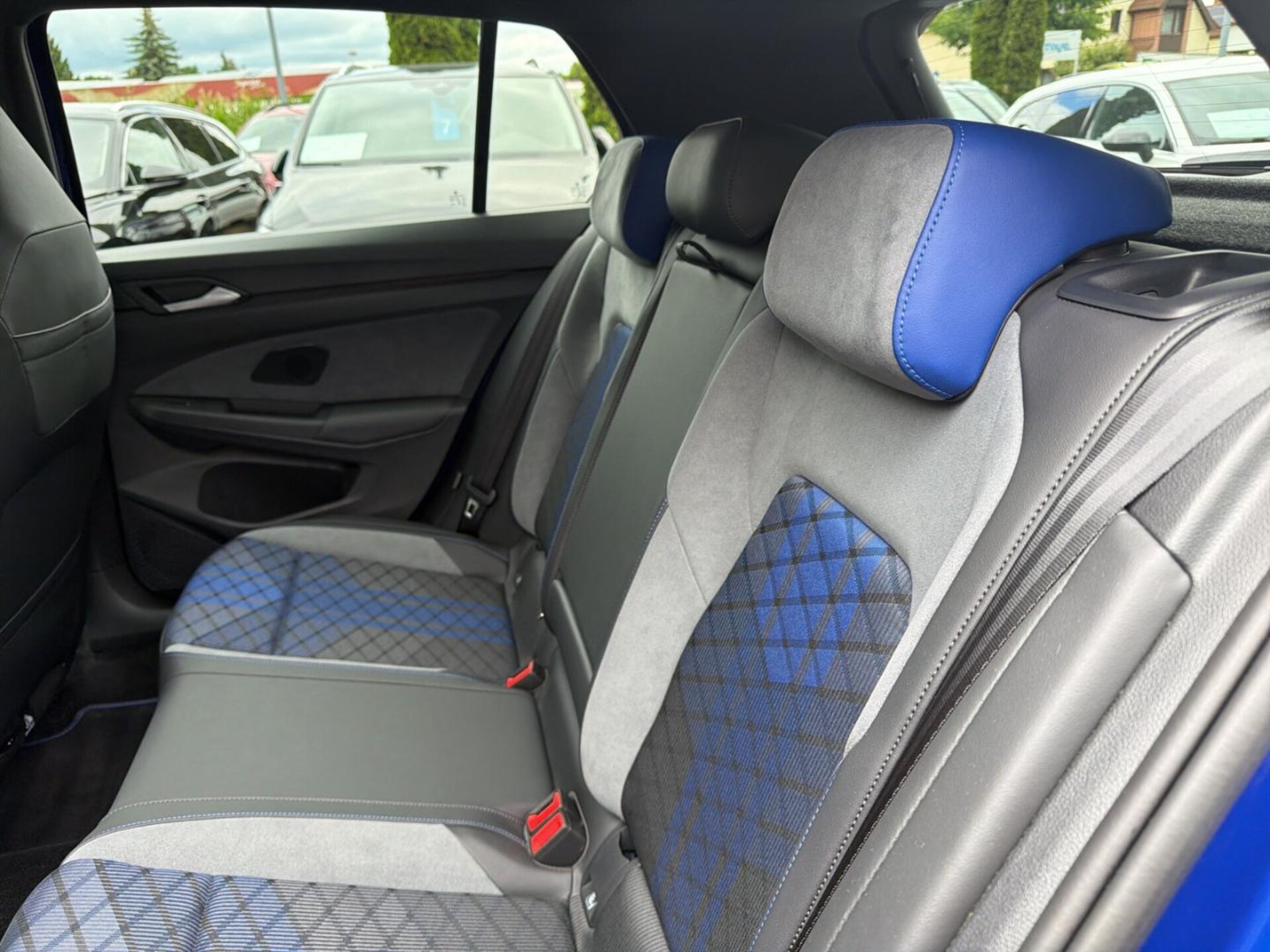Volkswagen Golf R