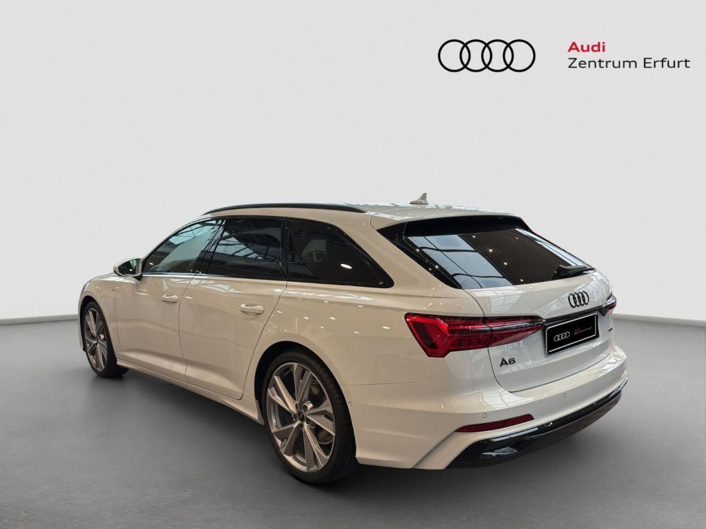 Bild über Audi A6 Avant S line 40 TDI quattro S tronic - für weitere Informationen kontaktieren Sie den Audi Partner