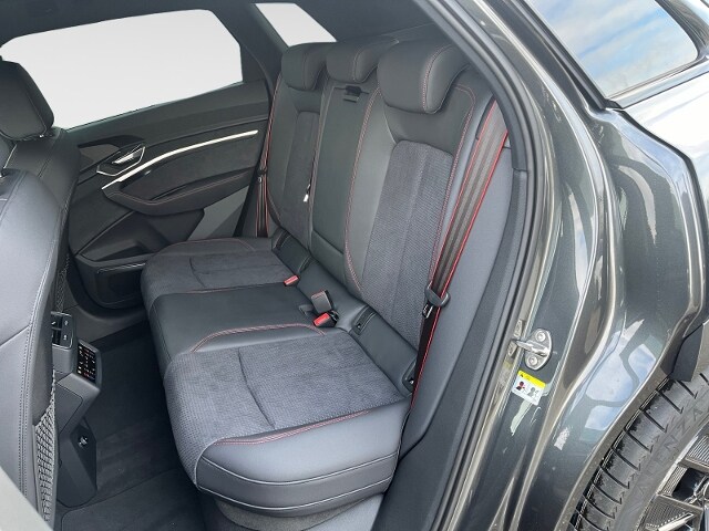 Image about Audi Q8 e-tron S line 55 e-tron quattro