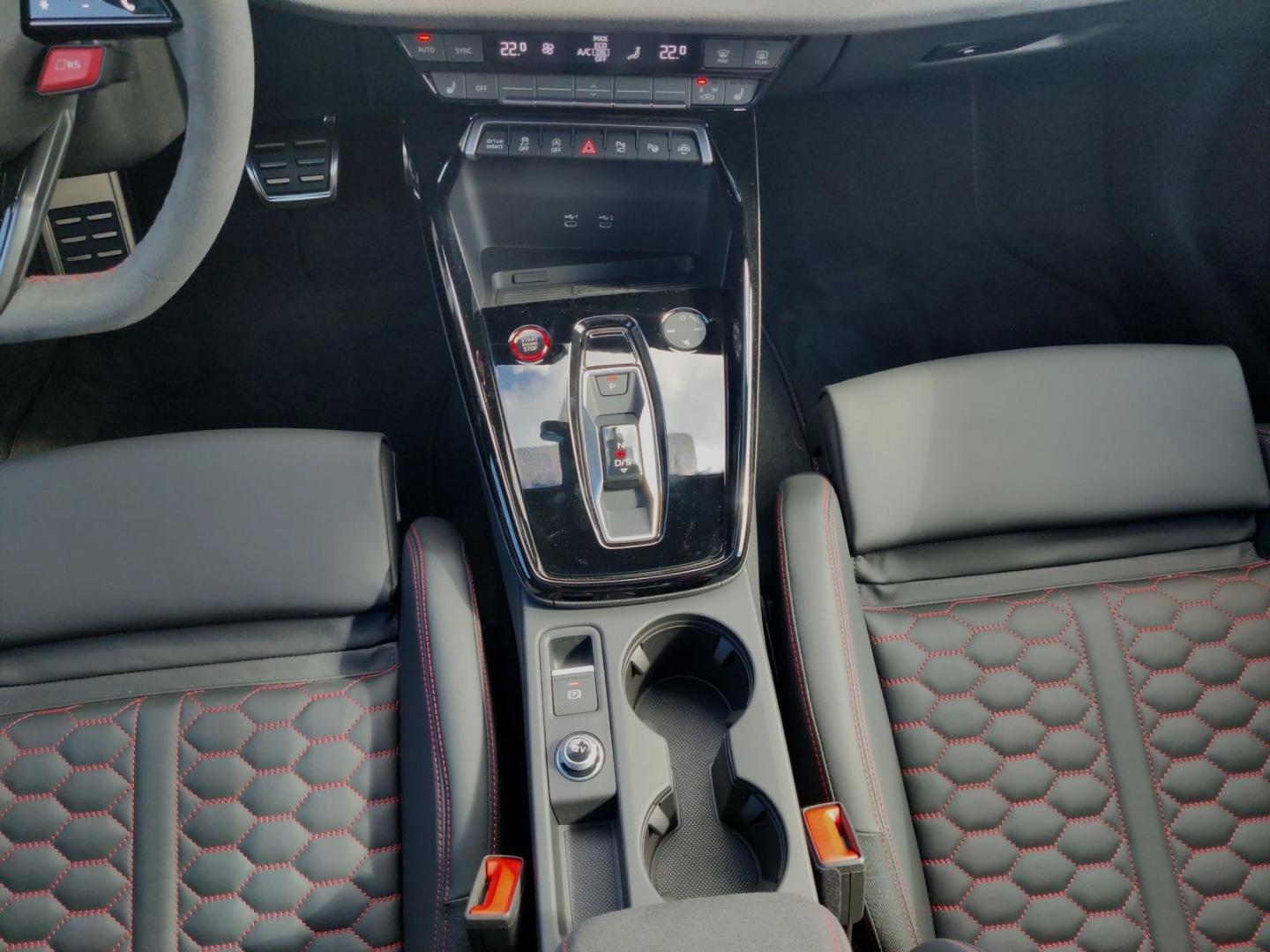 Image about Audi RS 3 Limousine TFSI quattro S tronic