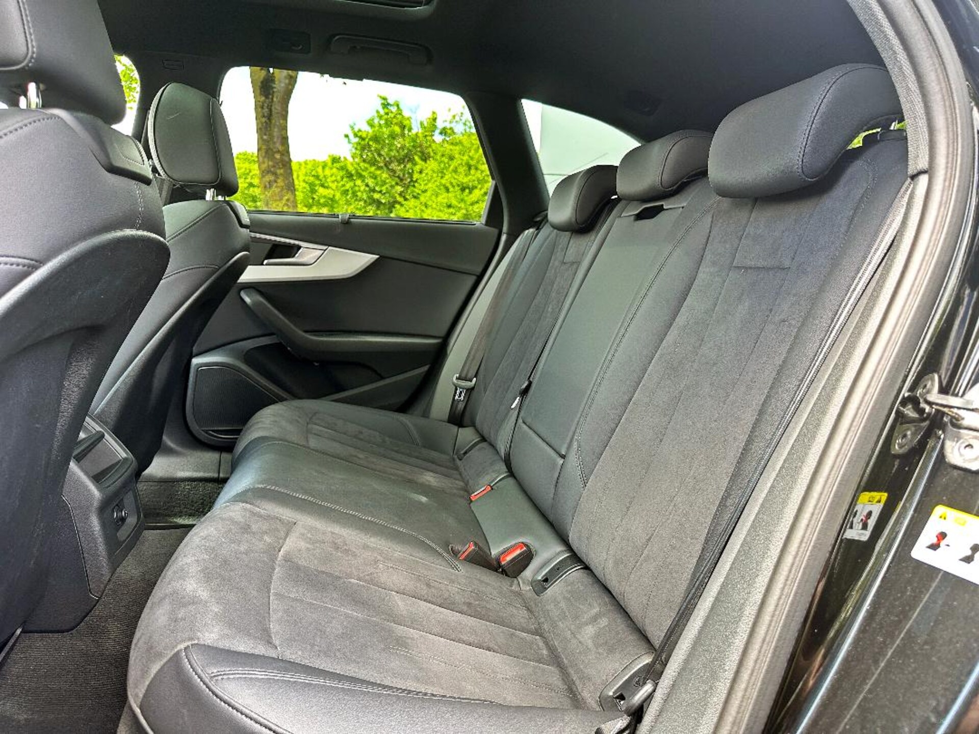Audi A4 Avant S line
