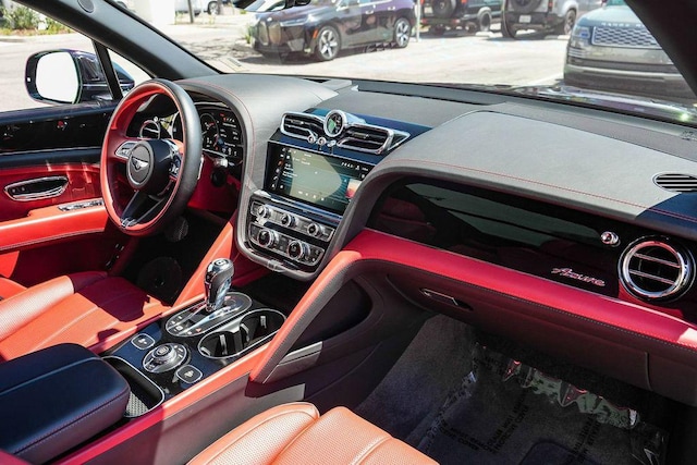 2023 Bentley Bentayga EWB