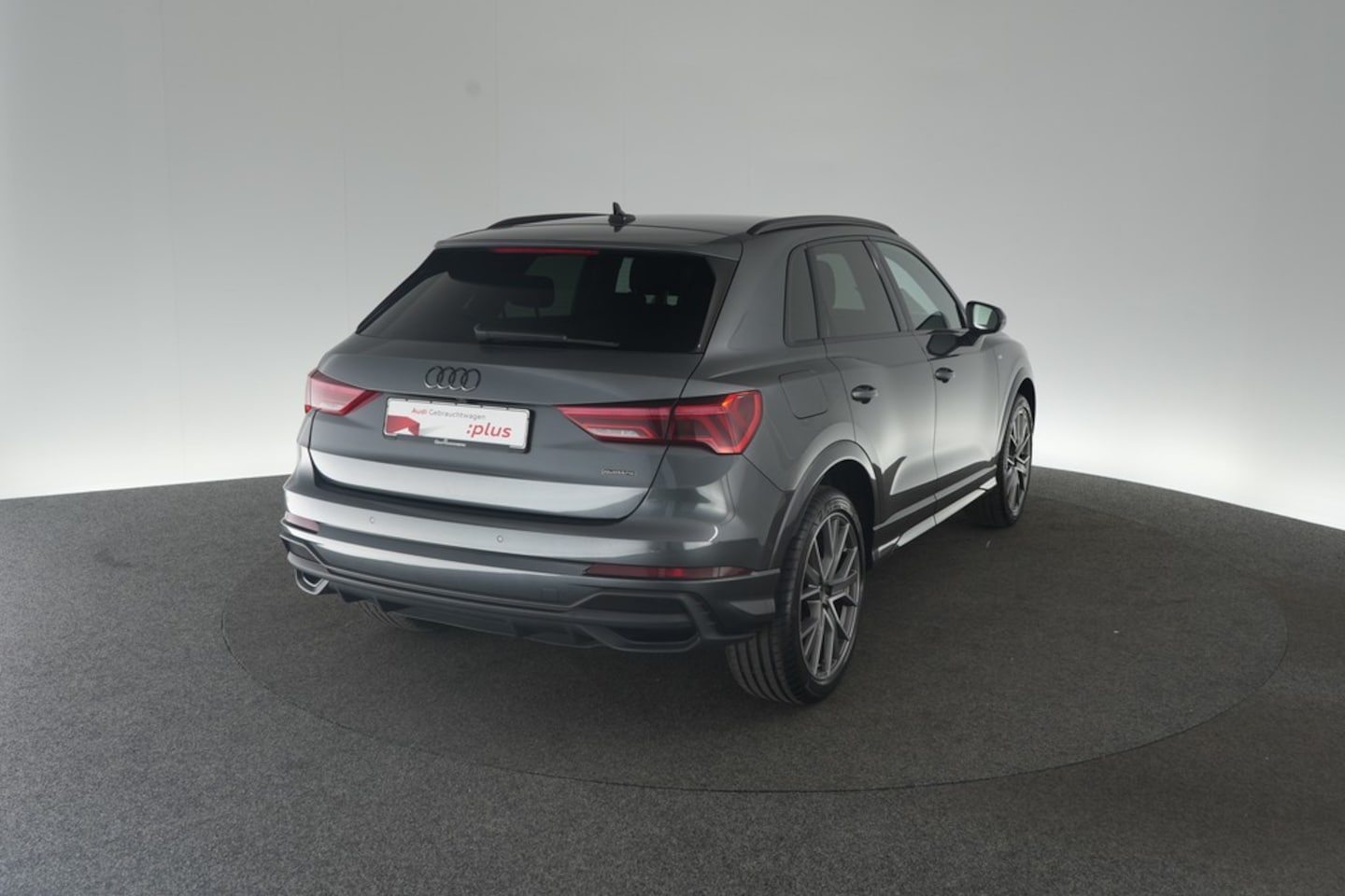 Bild über Audi Q3 TDI quattro 142 kW S tronic - für weitere Informationen kontaktieren Sie den Audi Partner