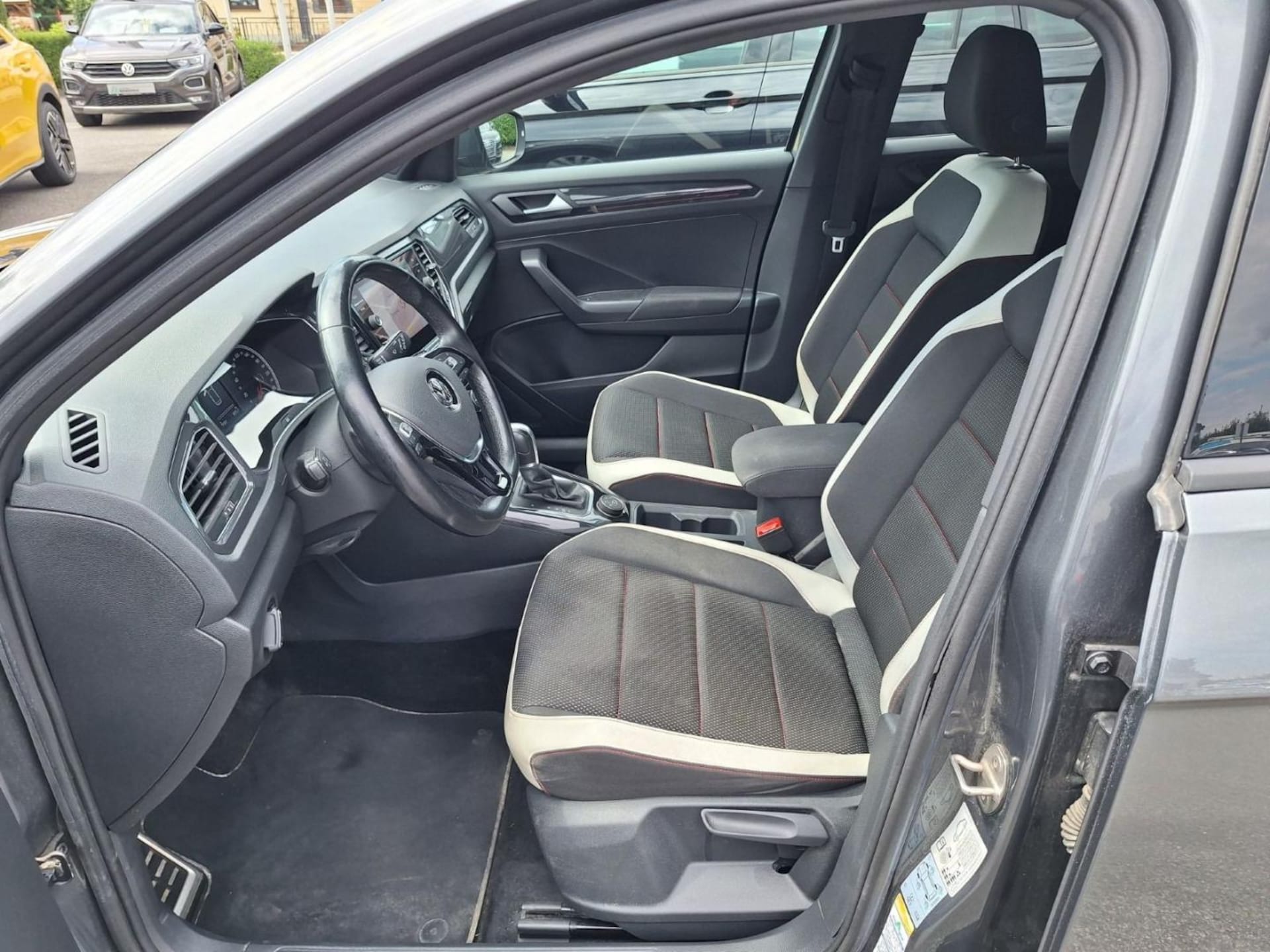 Volkswagen T-Roc Sport