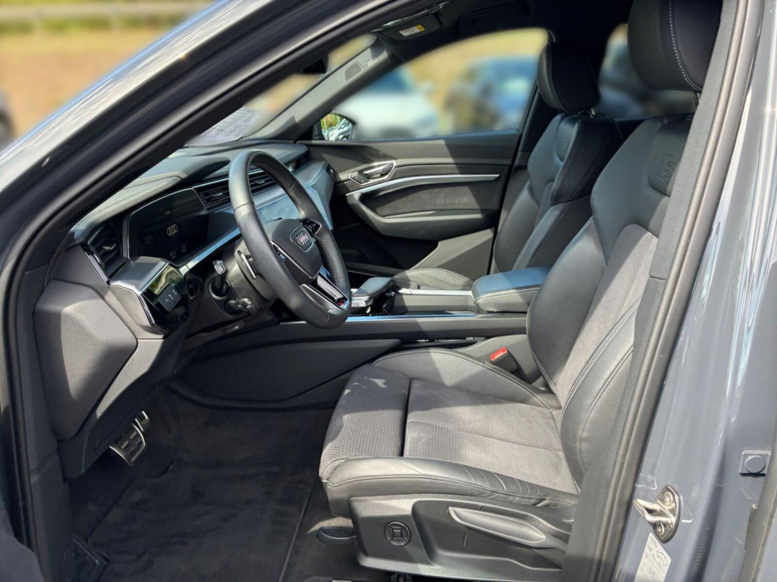 Audi Q8 e-tron – Bild 14